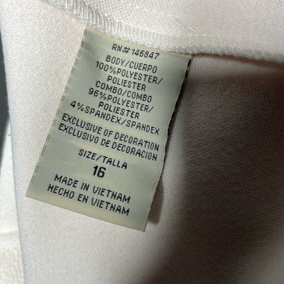 Maya Brooke Pearl Lace Cream Dress Set | Size 16 - Picture 15 of 16